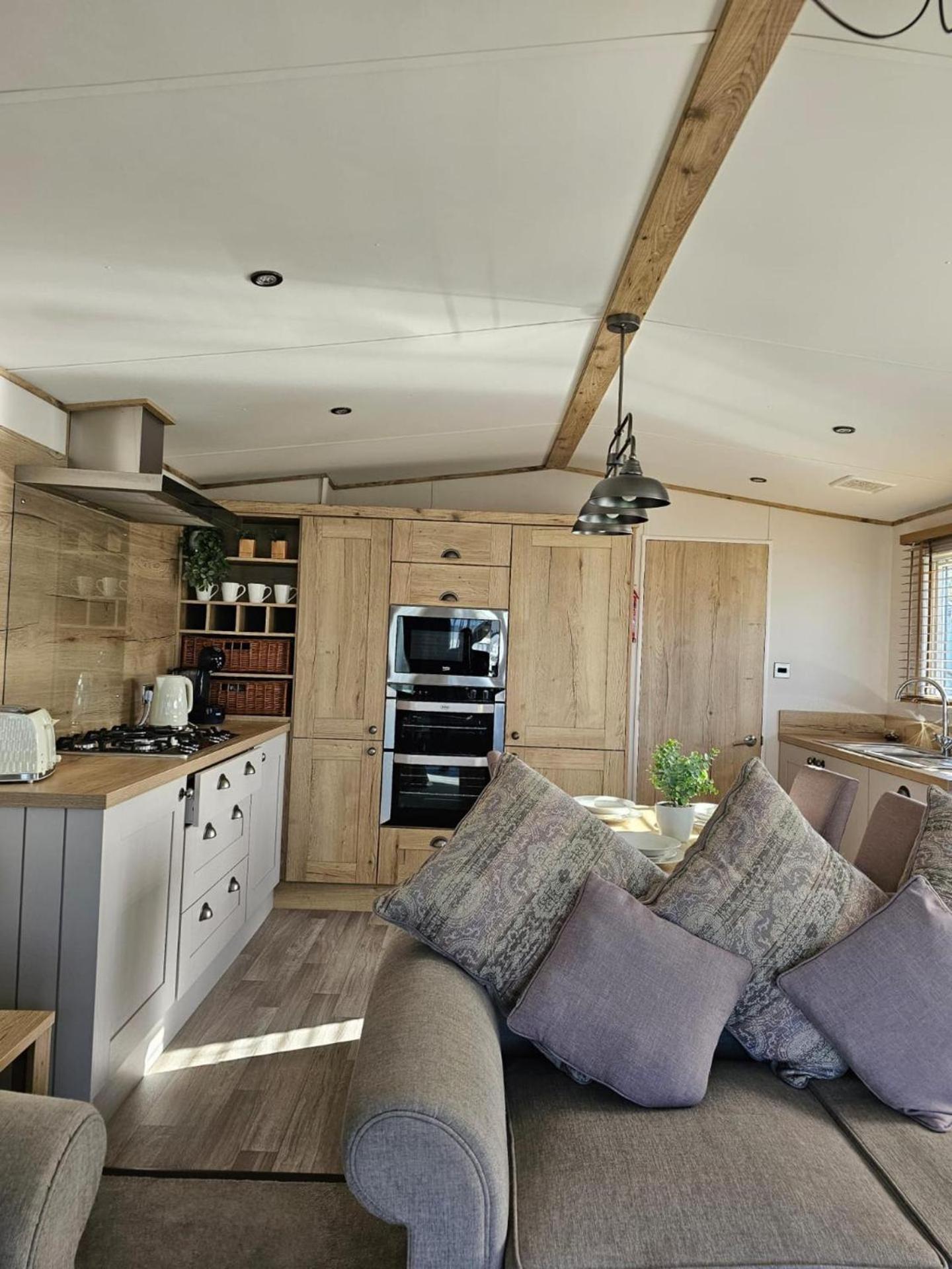 Premium 2 Bedroom Caravan With Free Wifi ハンスタントン エクステリア 写真
