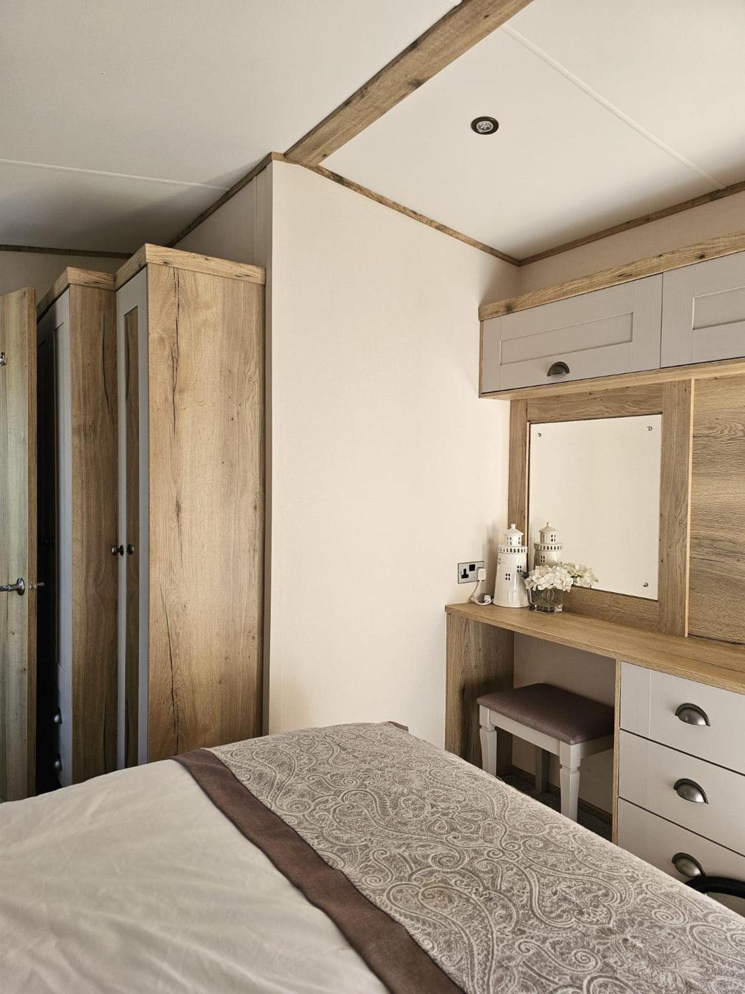 Premium 2 Bedroom Caravan With Free Wifi ハンスタントン エクステリア 写真